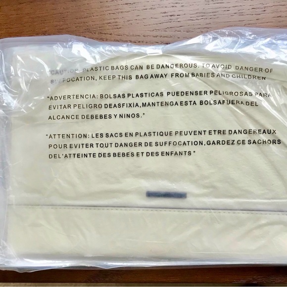 NWT Rebecca Minkoff “Leo” Clutch - Picture 3 of 3